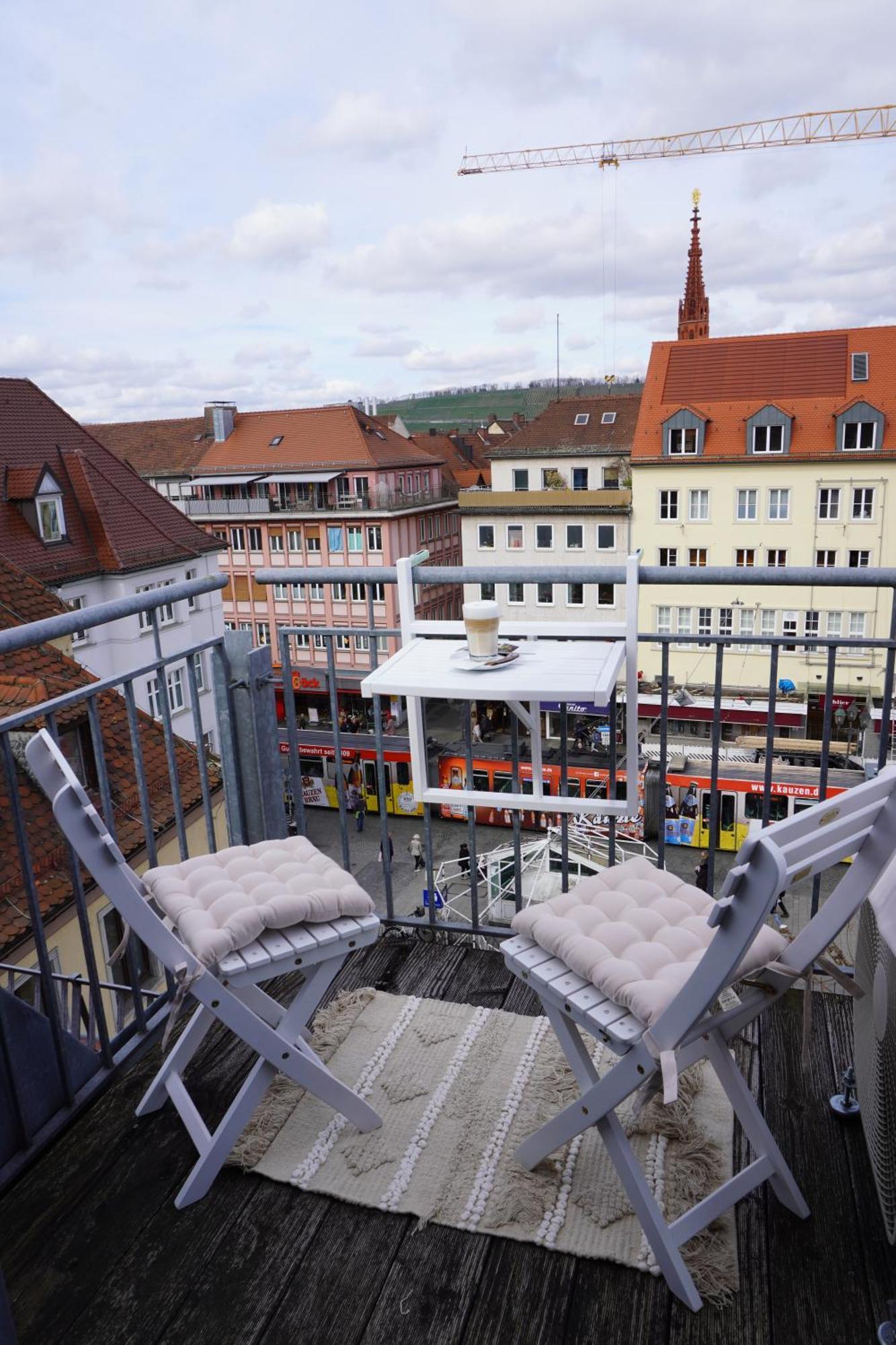 City Apartement Im Herzen Der Stadt Würzburg Esterno foto